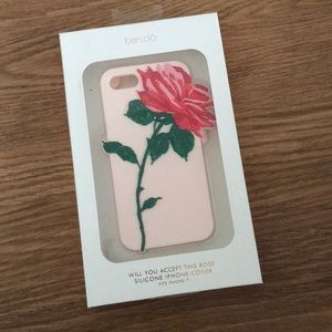 Ban. Do Rose iPhone 7 cover